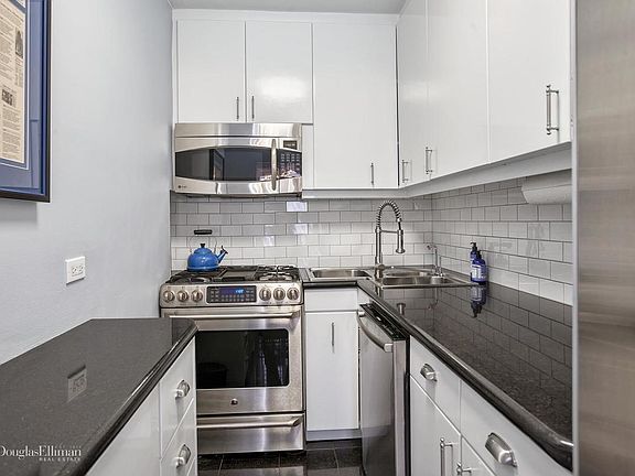 3rd image of 414 E 52nd St APT 9E
