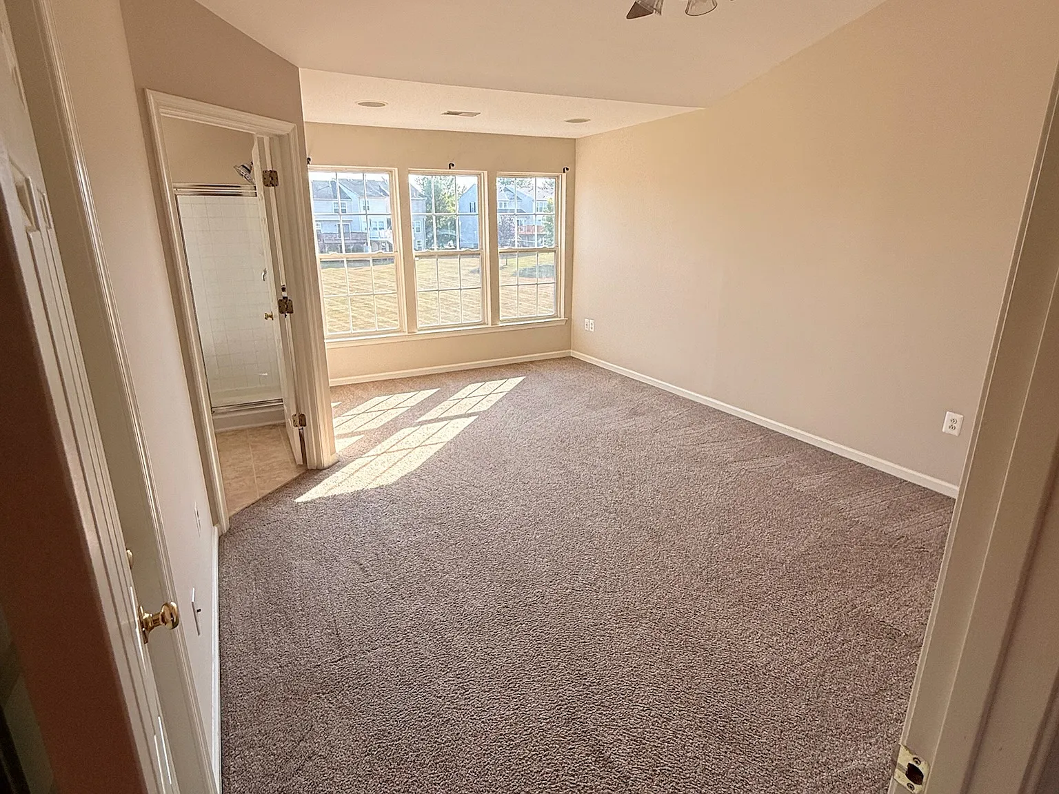 3 bed, 2.5 bath, 1532 sqft, $2,600 — Photo 3