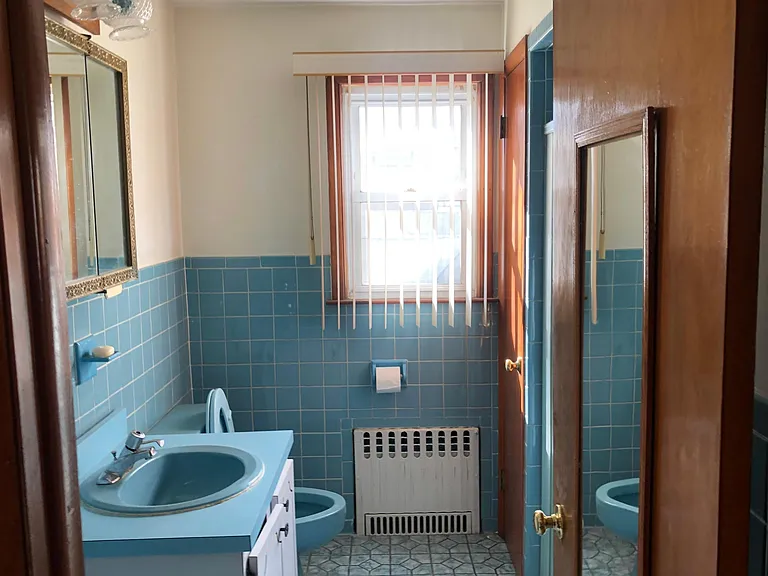 2048 E Main St — Photo 13