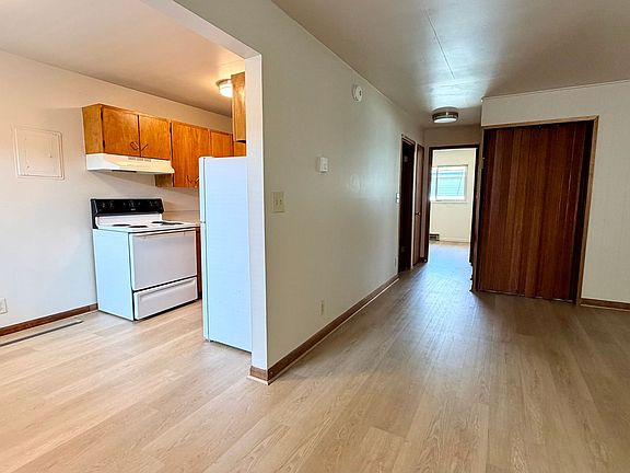 2nd image of 3200 NE 140th St APT 10