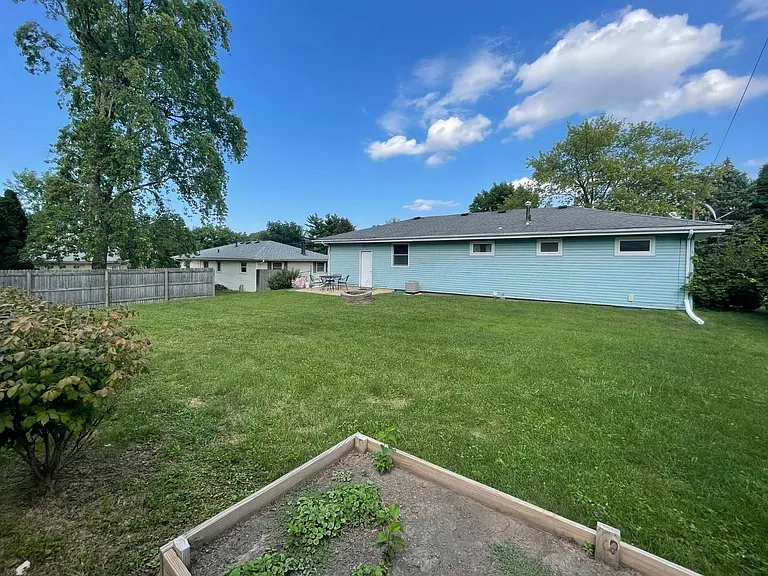 1503 Bunn St — Photo 4