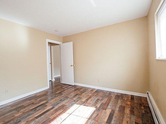 3rd image of 1954 Lexington Ave #21