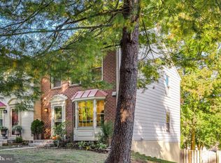 12000 Glen Alden Rd, Fairfax, VA 22030