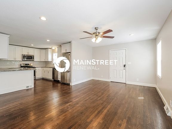 3rd image of 504 W 86th Ter
