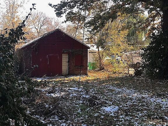 2nd image of 4752-4754 Tennessee Ave