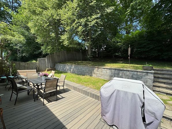 82 Potomac St #1