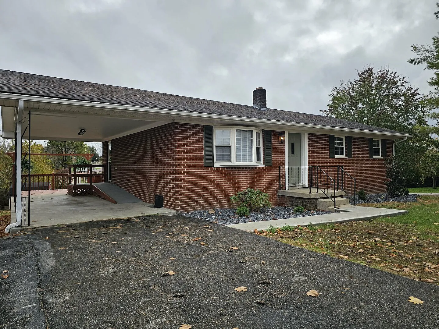 Maple Grove — Photo 4