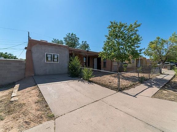 2nd image of 305 Dolores Dr SW