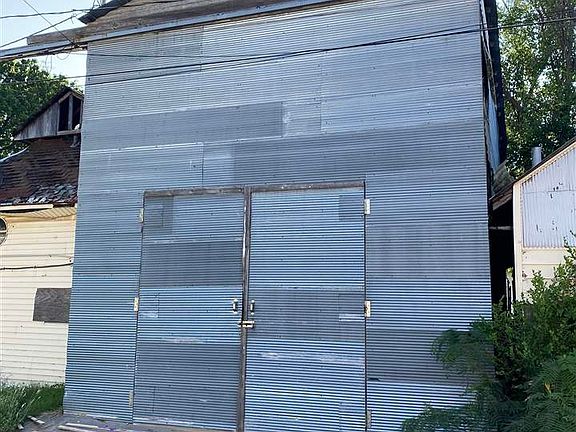 5th image of 320 W Broadway Ave