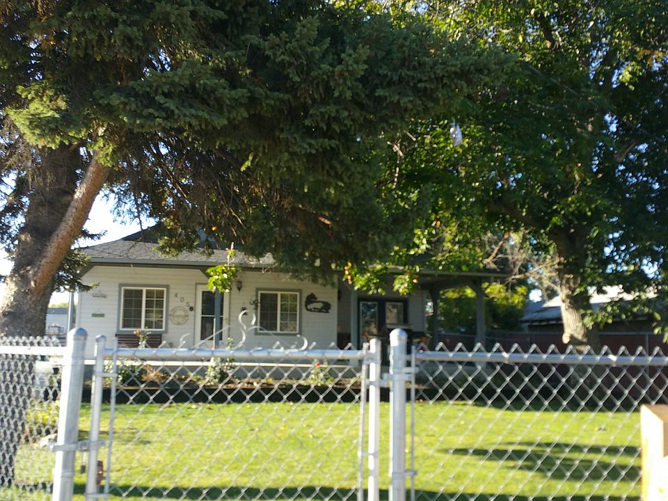 1st image of 405 W Linden St