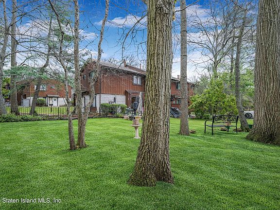 4th image of 82 Belmar Dr W