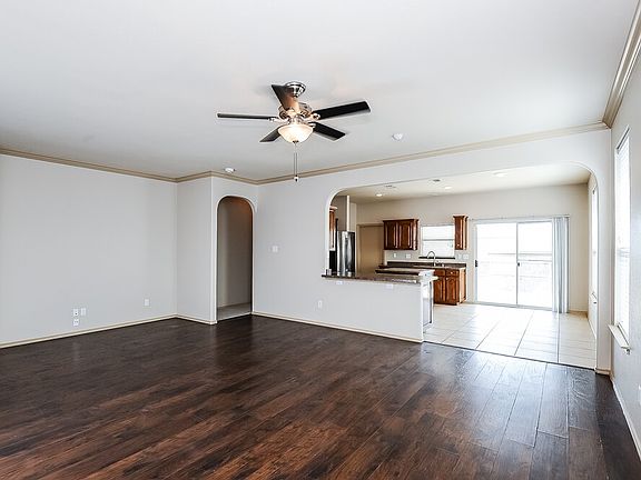 4th image of 9925 Fressia Ln