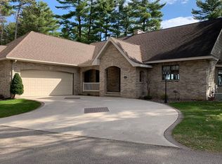 N2702 N Shore Dr, Clintonville, WI 54929