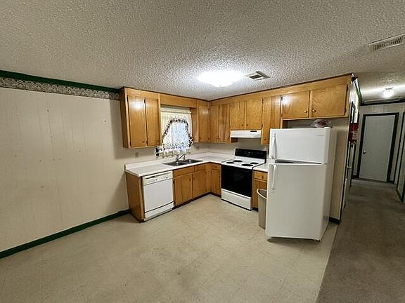 4th image of 356 Oak St
