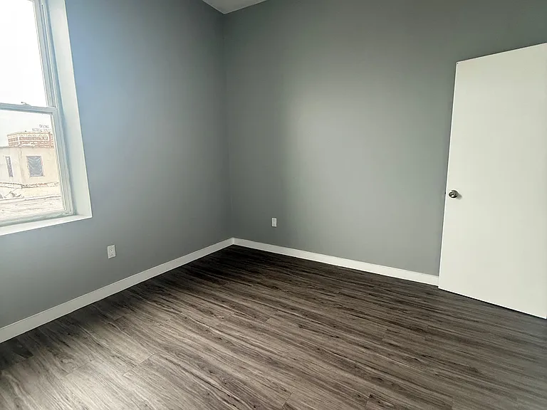 98 Clinton Ave #B-401 — Photo 3
