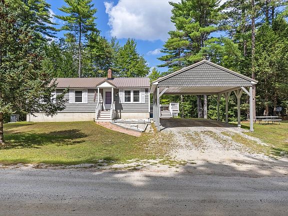 3rd image of 202 Beaver Brook Rd