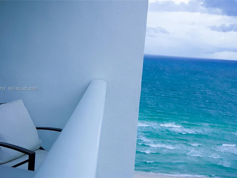 5601 Collins Ave #1614 — Photo 15