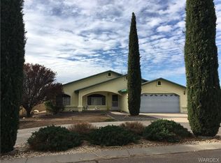 2074 E McVicar Ave, Kingman, AZ 86409