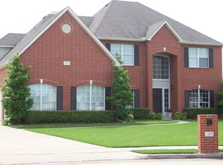 105 N Forest Ridge Blvd, Broken Arrow, OK 74014