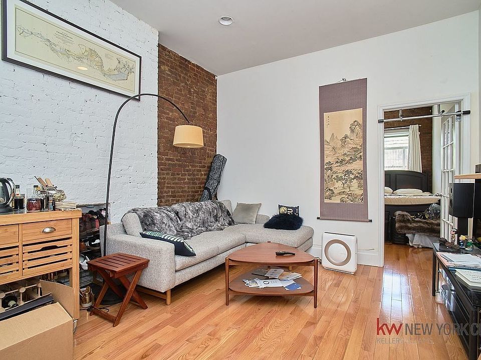 1st image of 267 E 10th St APT 15