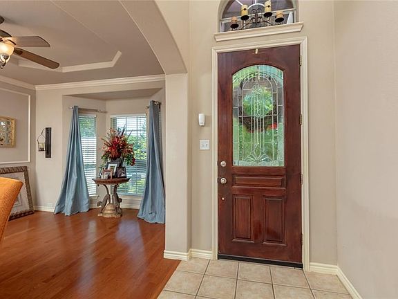 4th image of 7009 Longshadow Dr