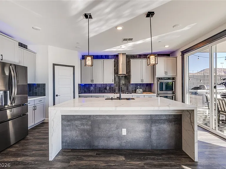 2605 Tolmezzo St — Photo 10