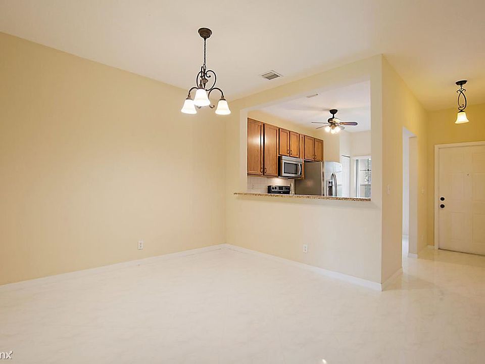 1st image of 6376 Park Lake Cir