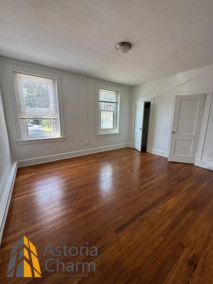 Building Photo - 2826 Windsor Ave #A5