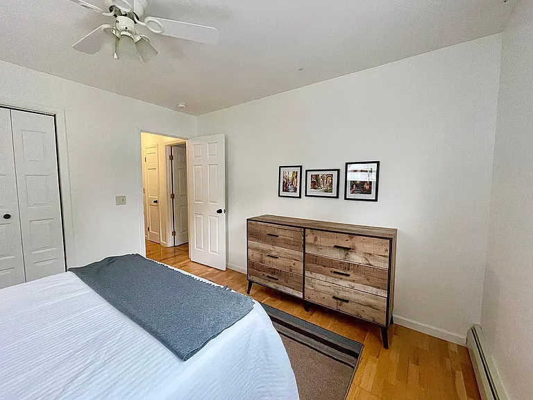 4 Washington St #1 — Photo 9