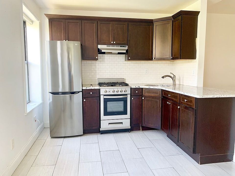 1st image of 295 Wythe Ave #4