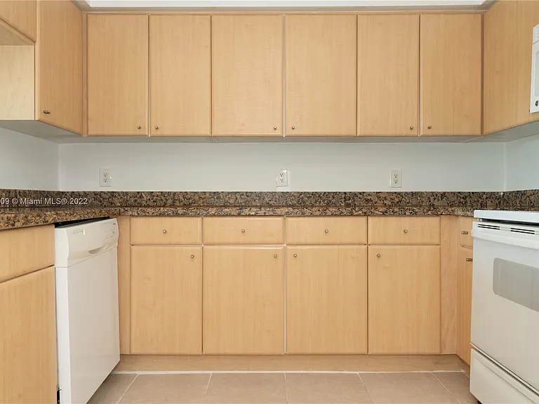 2475 Brickell Ave #709 — Photo 30