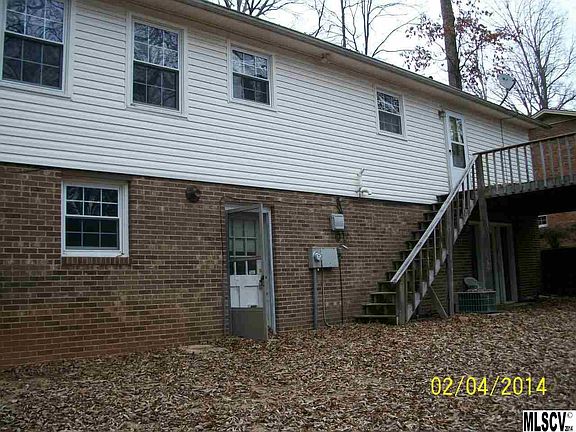 2nd image of 1184 18th Ave NE
