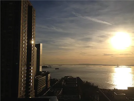 Rented by R New York | media 31