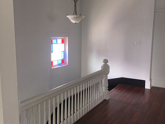 4th image of 132 King St #1