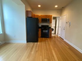 1719 W Montgomery Ave