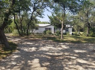 182 laurel ridge, Lakehills, TX 78063