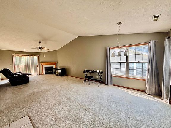 4th image of 8000 Primrose Pl