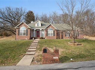 15102 NW 72nd St, Parkville, MO 64152