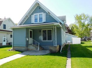 402 3rd Ave, Charles City, IA 50616