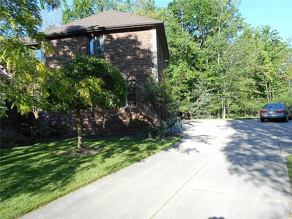 2nd image of 8595 Northwood Dr
