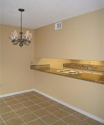 4th image of 4133 Chateau Blvd