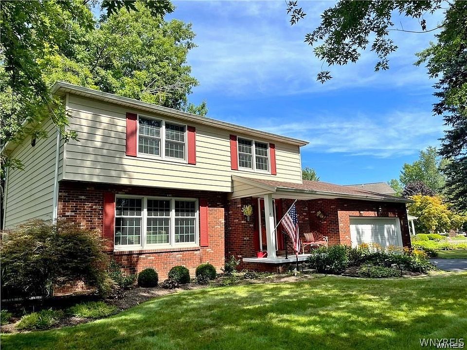 1st image of 415 Andre Pl