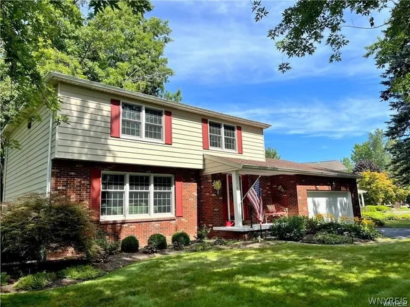 415 Andre Pl, Youngstown, NY 14174