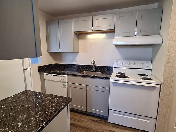 2nd image of 3340 S Pearl St #1