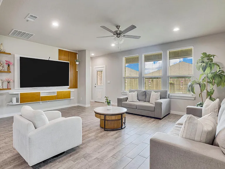 2305 Raleigh Point Dr — Photo 9