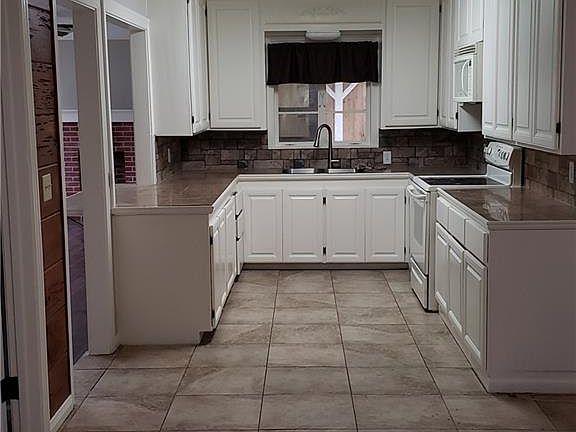 3rd image of 57 Horseshoe Ln