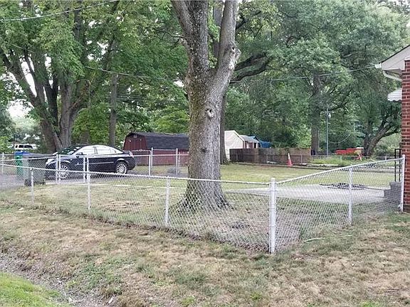 4th image of 801 Newkirk Dr