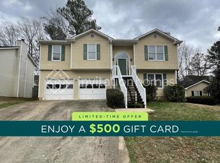 560 Heathgate Dr, Lawrenceville, GA 30044