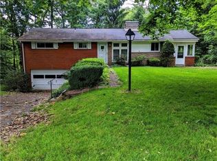 524 Edgehill Dr, Gibsonia, PA