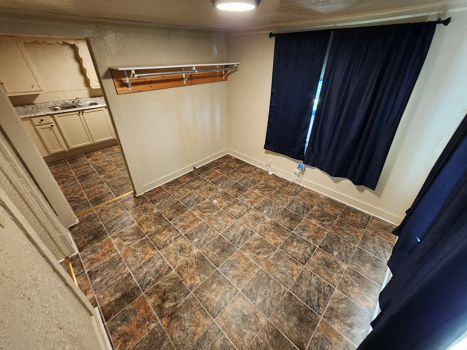 700 1/2 West 16th St.- Rmrj, Llc. - 1 — Photo 4